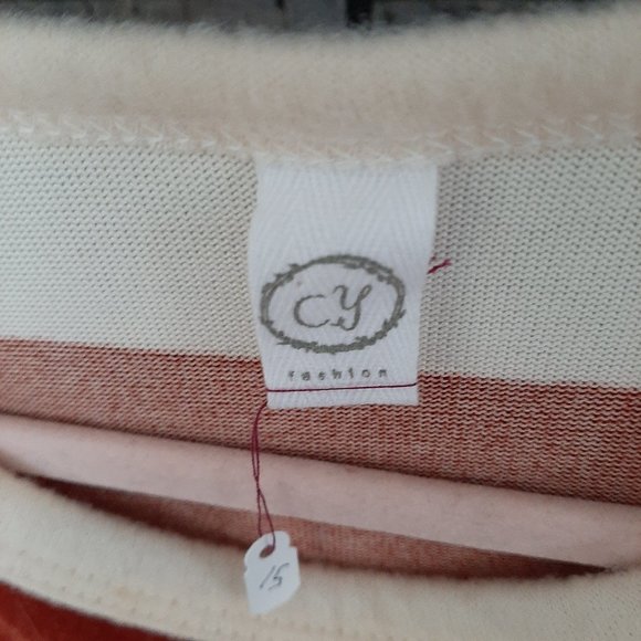 Rust Red and Cream Top - Picture 3 of 4